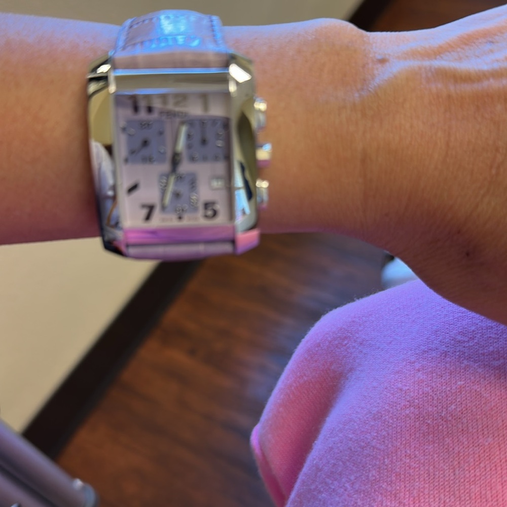 Fendi watch - Picture 6 of 6